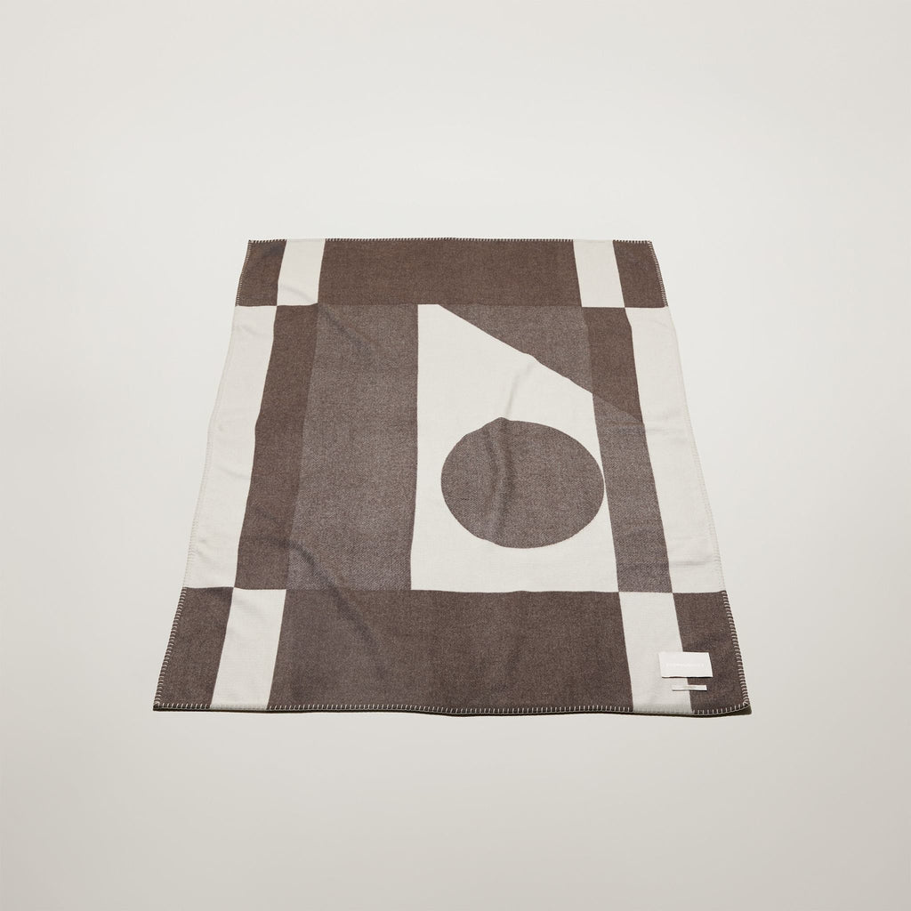 Pale Beige/Umber Brown